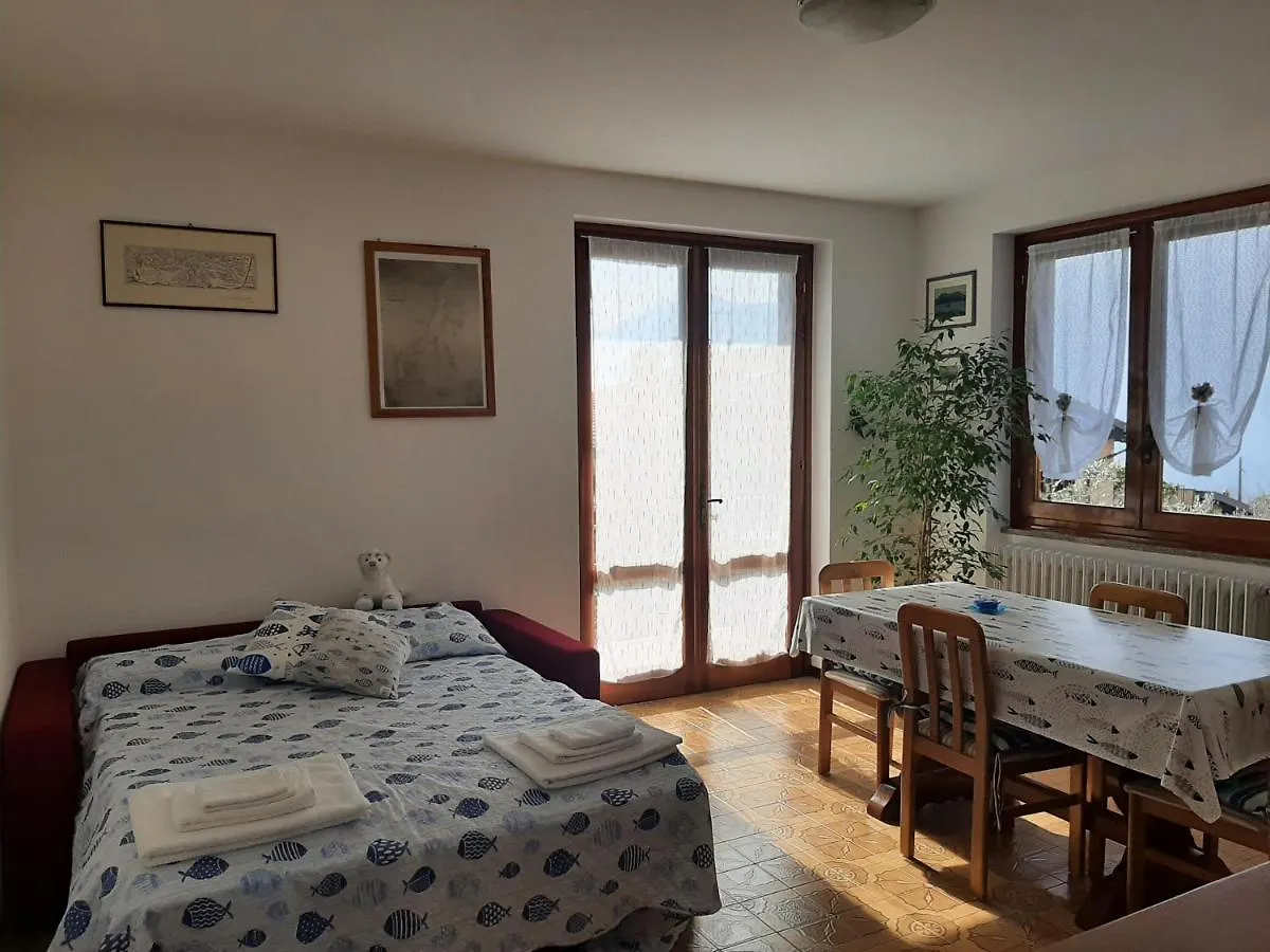 Apartment L'Ulivo Lake View Private Road 5 Kilometers From Varenna Lierna