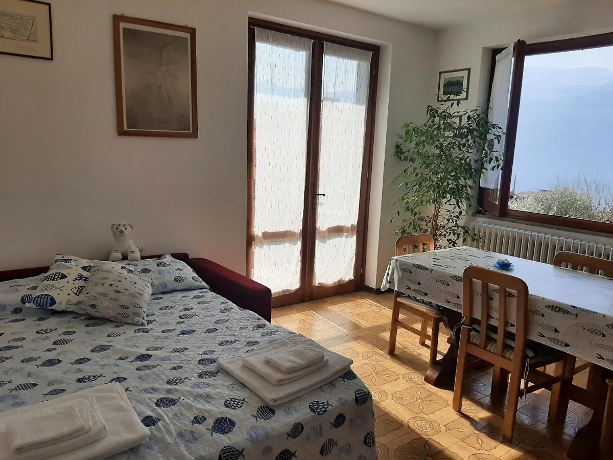 Apartment L'Ulivo Lake View Private Road 5 Kilometers From Varenna Lierna