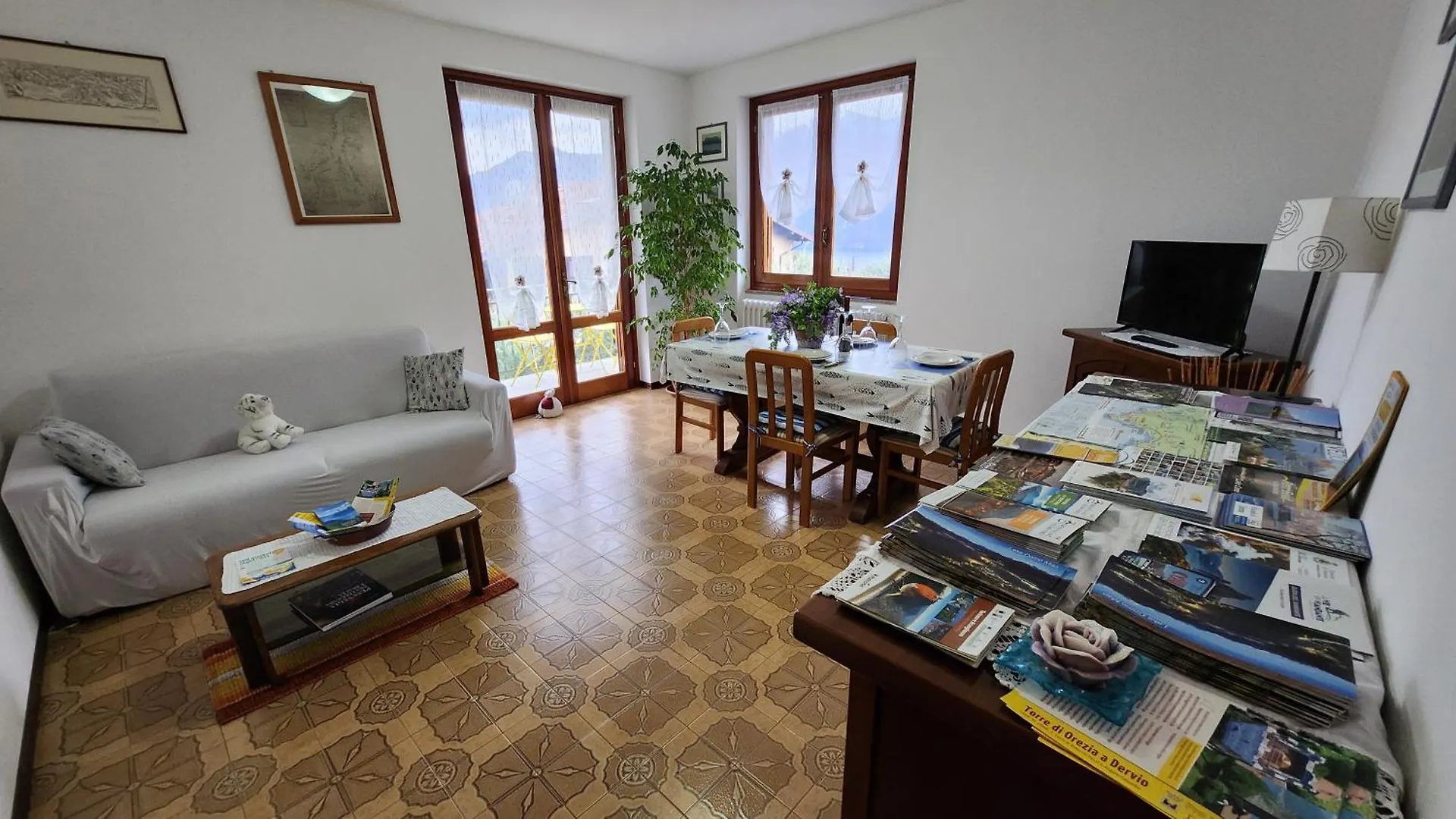 Apartment L'Ulivo Lake View Private Road 5 Kilometers From Varenna Lierna 0*,