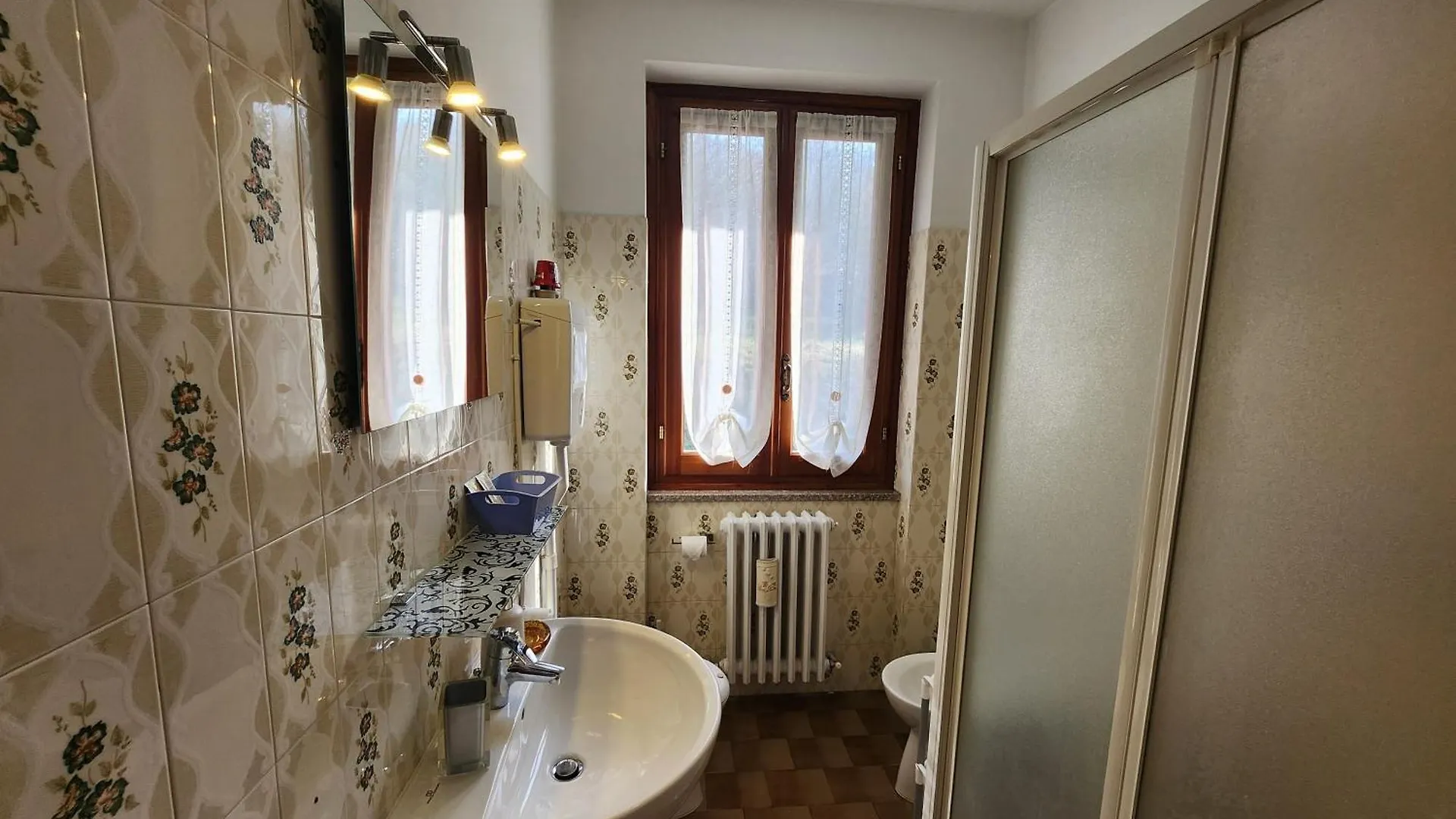 Apartment L'Ulivo Lake View Private Road 5 Kilometers From Varenna Lierna