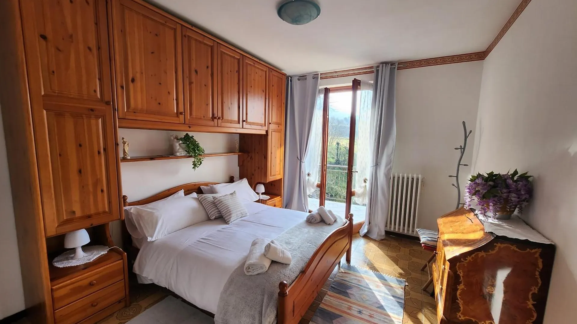 Apartment L'Ulivo Lake View Private Road 5 Kilometers From Varenna Lierna 0*,  Italië