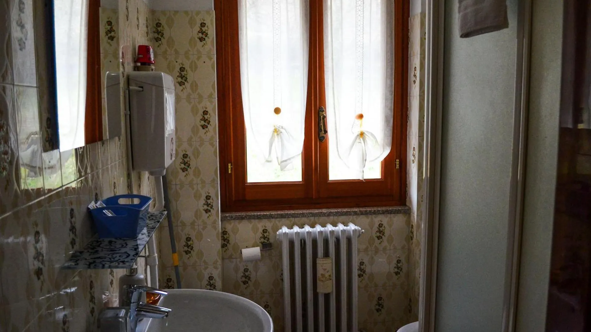 Apartment L'Ulivo Lake View Private Road 5 Kilometers From Varenna Lierna