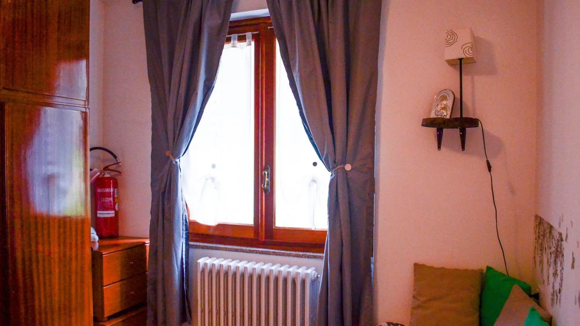 Apartment L'Ulivo Lake View Private Road 5 Kilometers From Varenna Lierna Italië