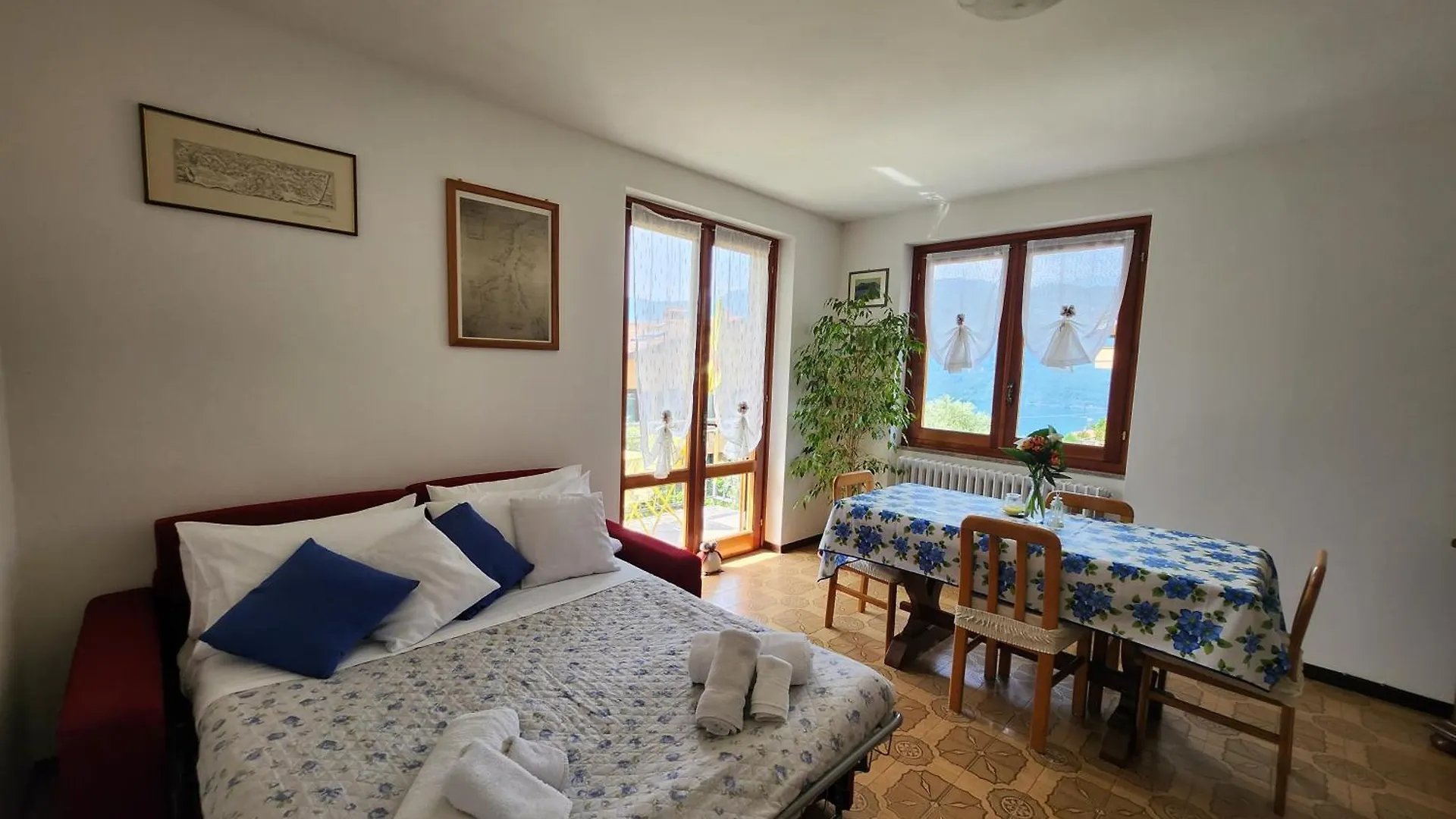 Apartment L'Ulivo Lake View Private Road 5 Kilometers From Varenna Lierna