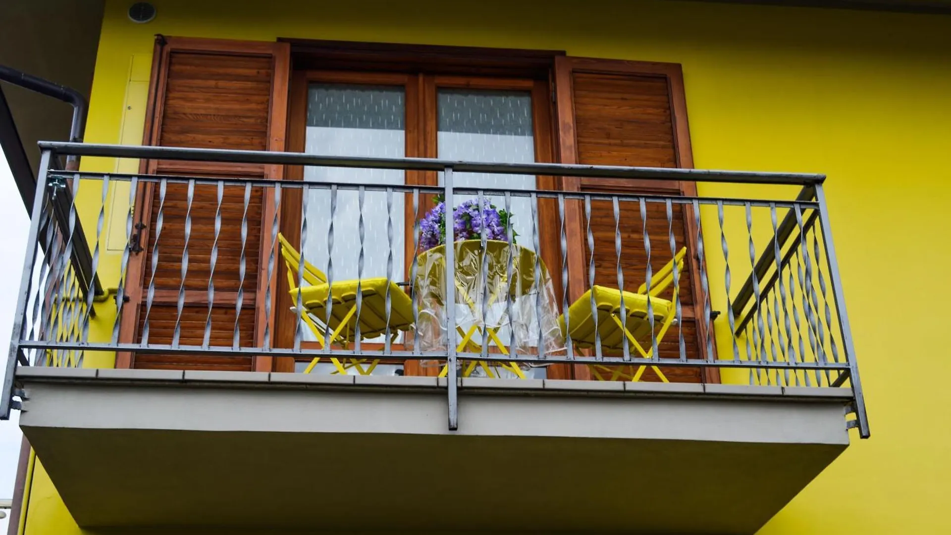 Apartment L'Ulivo Lake View Private Road 5 Kilometers From Varenna 리에르나