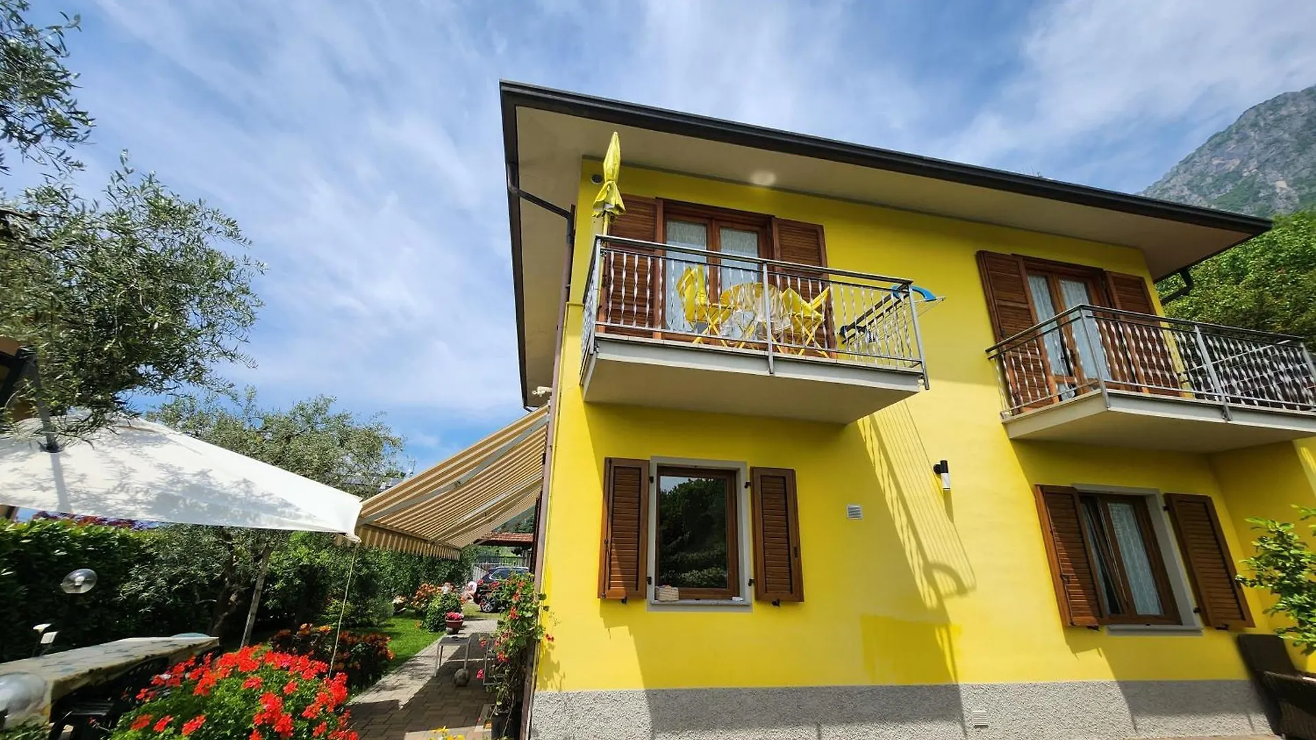 Apartment L'Ulivo Lake View Private Road 5 Kilometers From Varenna 리에르나